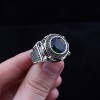 МУЖСКОЕ СЕРЕБРЯНОЕ КОЛЬЦО 925 ПРОБЫ С КРУГЛЫМ КАМНЕМ