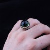 МУЖСКОЕ СЕРЕБРЯНОЕ КОЛЬЦО 925 ПРОБЫ С КРУГЛЫМ ЗЕЛЁНЫМ КАМНЕМ